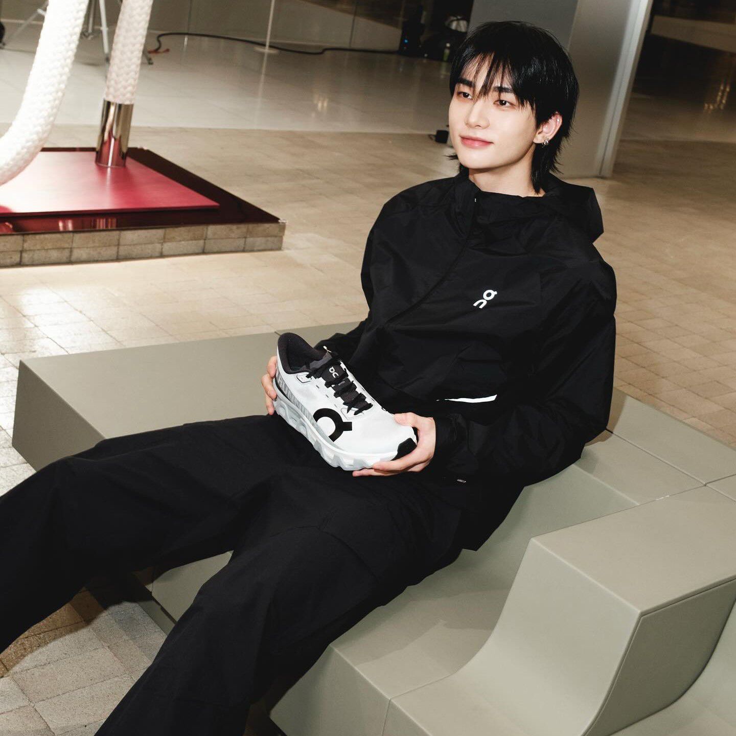 Behind-the-scenes cut of Stray Kids