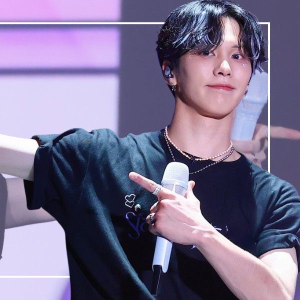 A moment captured by Rocky's fan