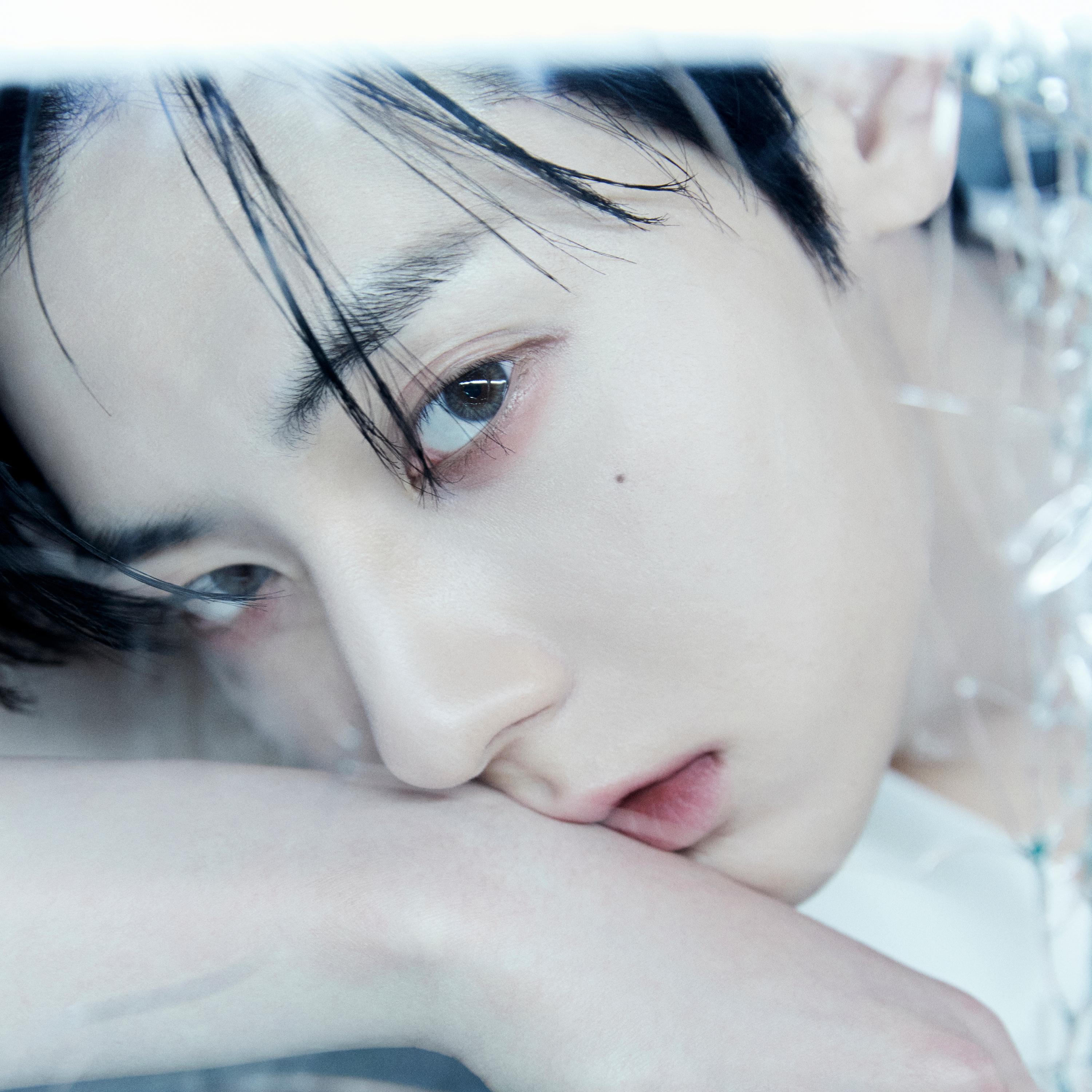 Behind-the-scenes cut of Hwang Minhyun