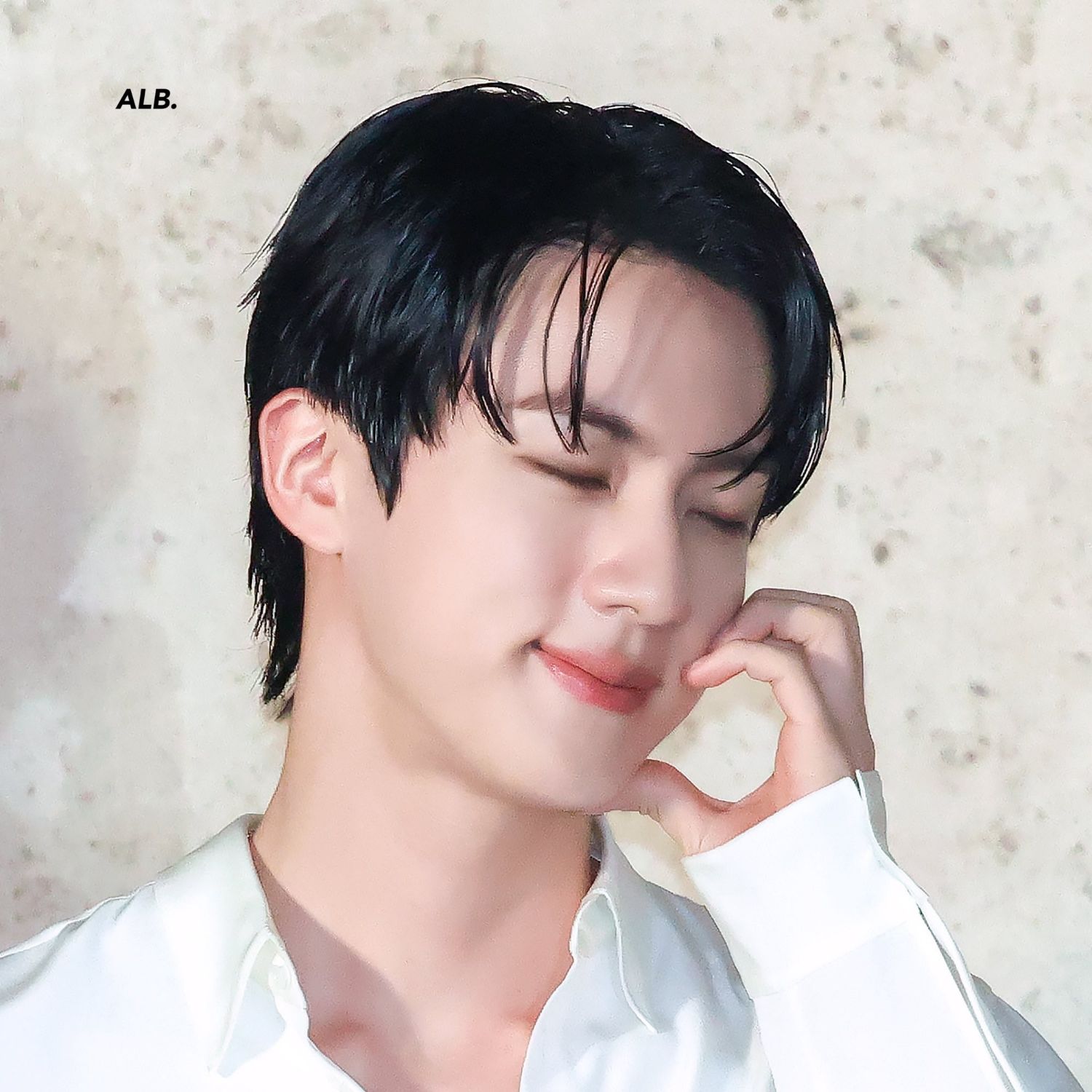 Foto terbaru Jin (BTS)