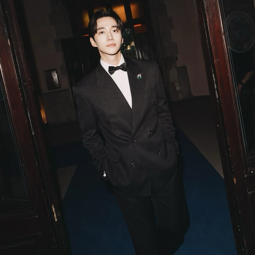 Behind-the-scenes cut of Junho (2PM)