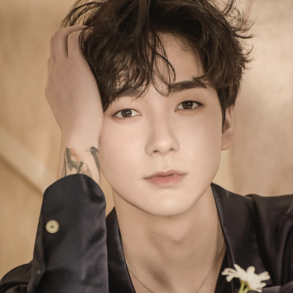 Popular profile image of Aron selected by votes