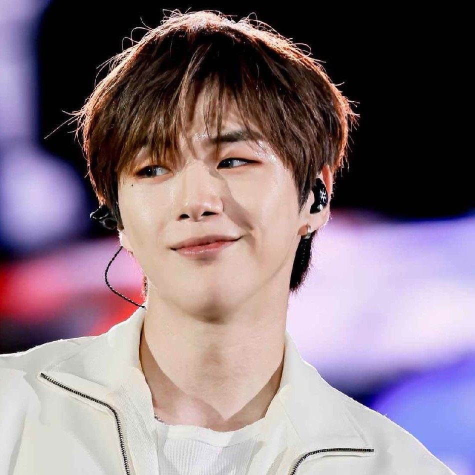 A moment captured by Kang Daniel's fan