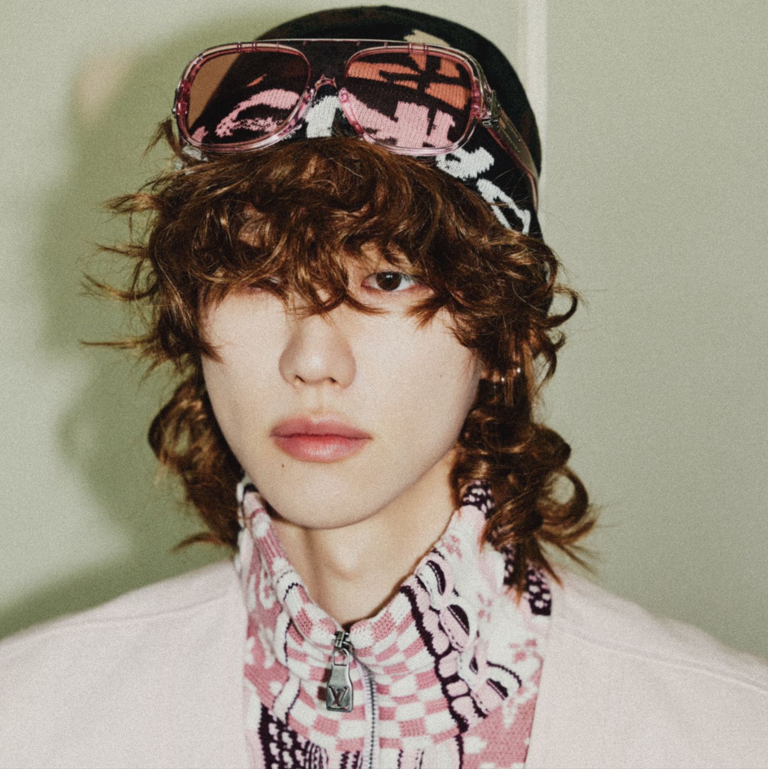 Behind-the-scenes cut of The 8 (SEVENTEEN)