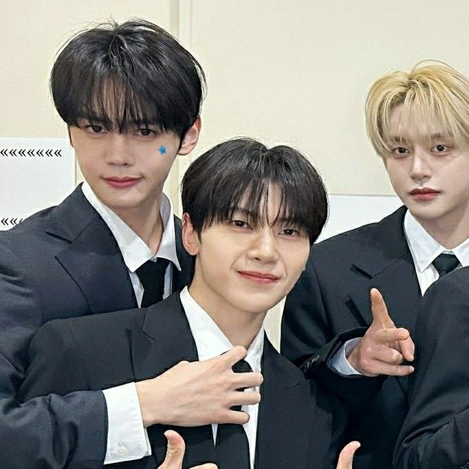 Recent activity shot of ZEROBASEONE