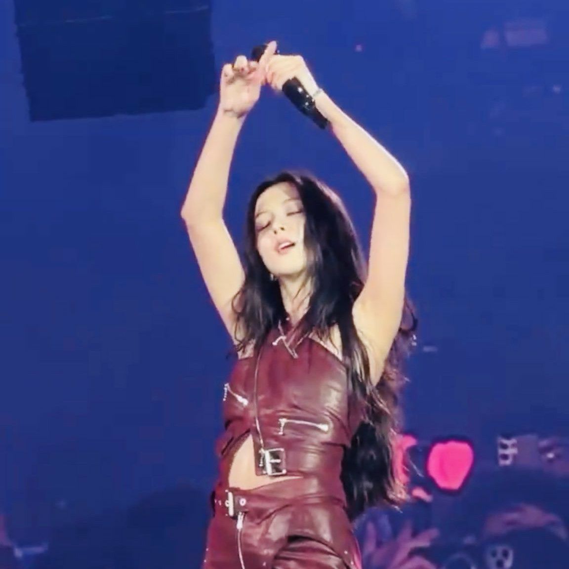 Behind-the-scenes cut of Jisoo (BLACKPINK)