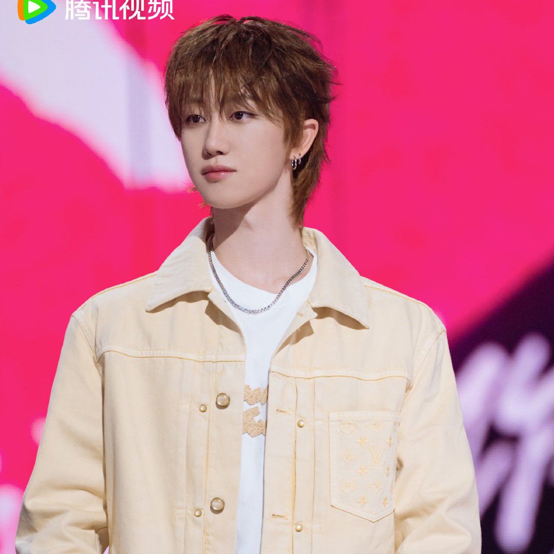 Behind-the-scenes cut of The 8 (SEVENTEEN)
