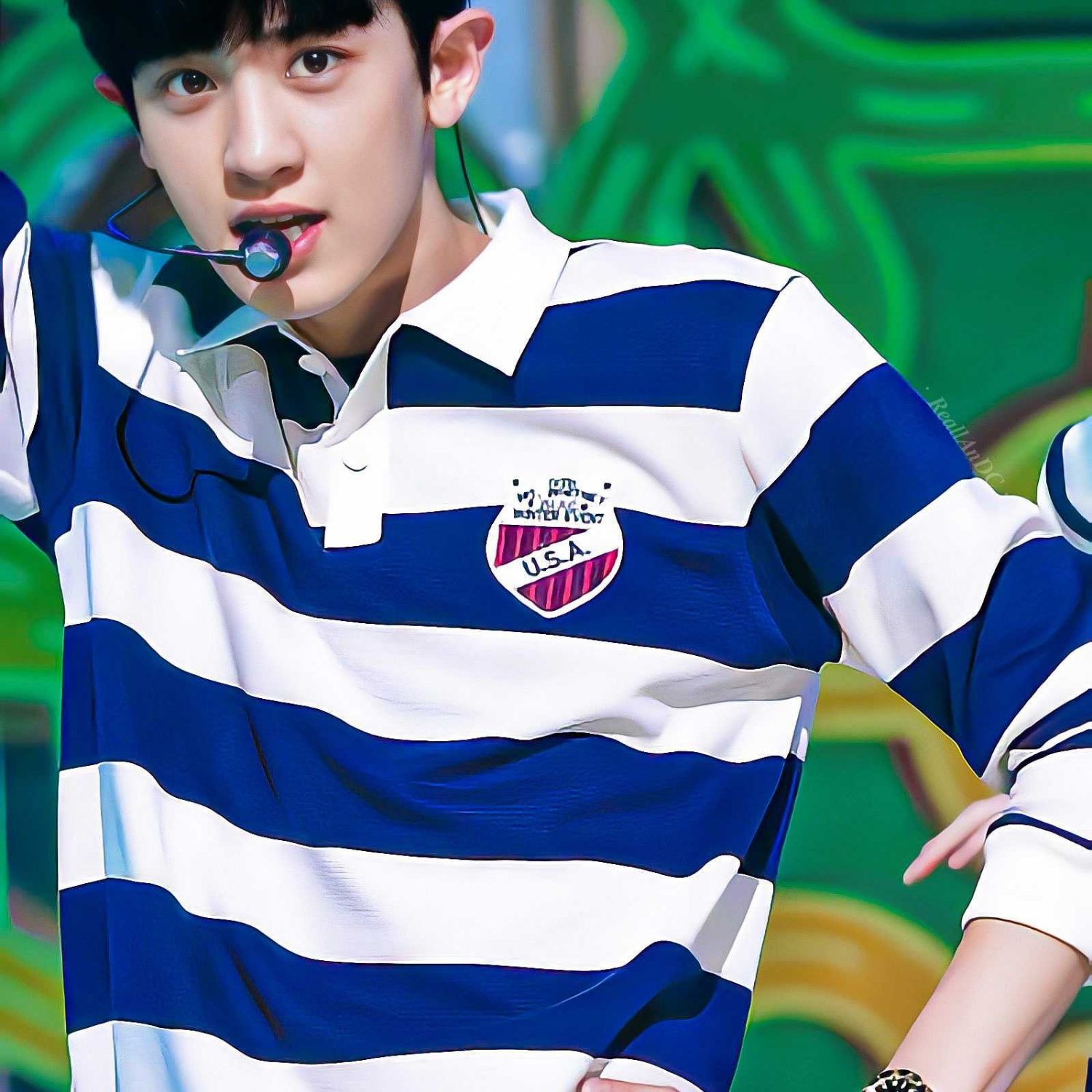 Recent activity shot of Chanyeol (EXO)