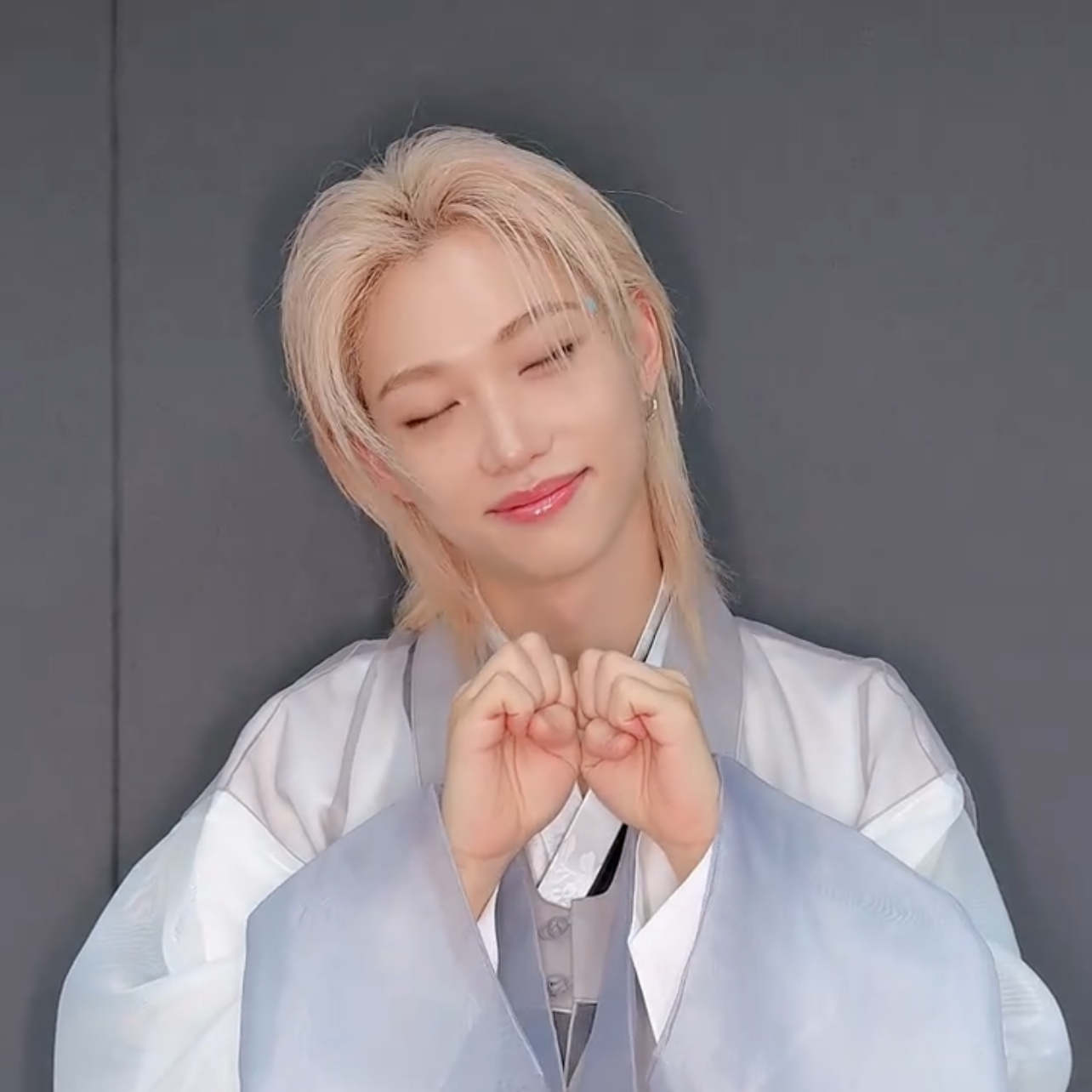 A moment captured by Felix (Stray Kids)'s fan