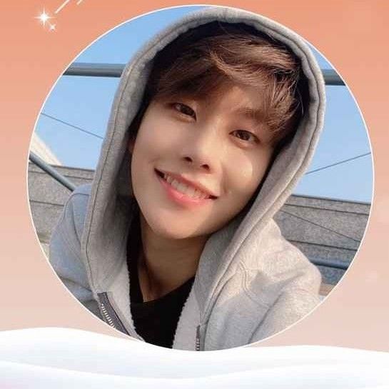 ASTRO的最新照片