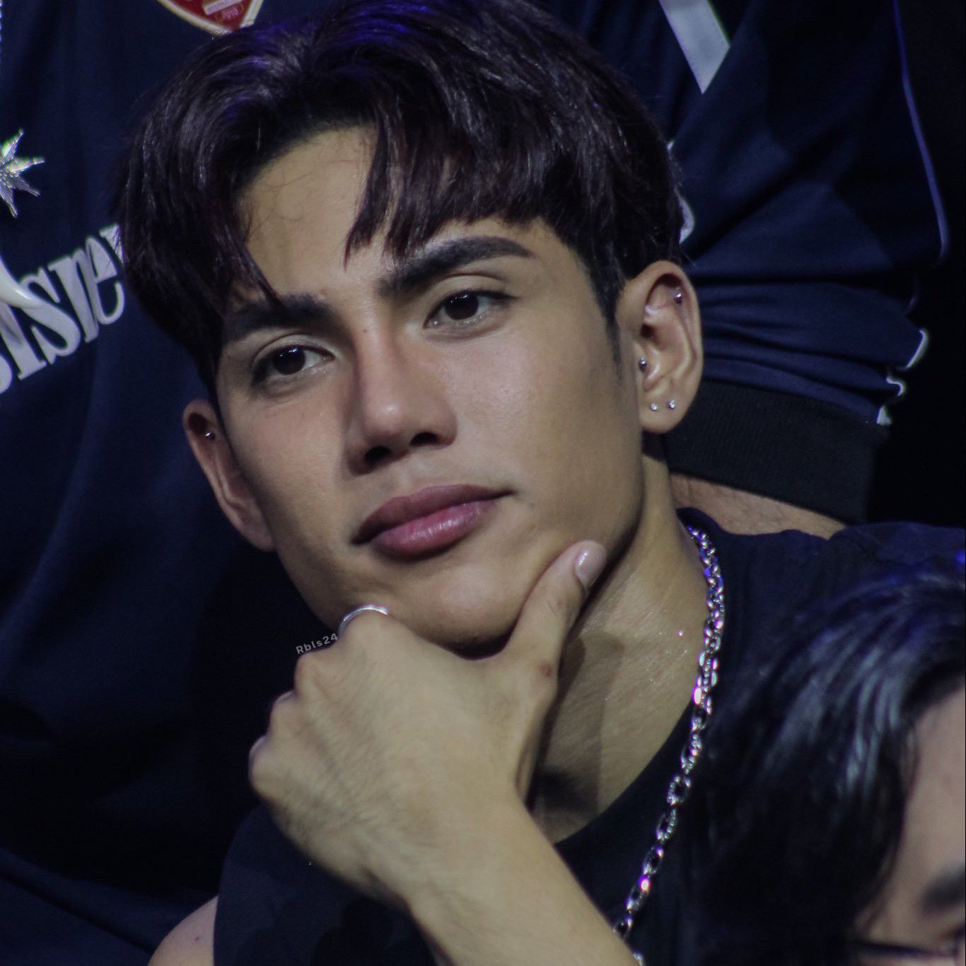 Behind-the-scenes cut of Stell (SB19)