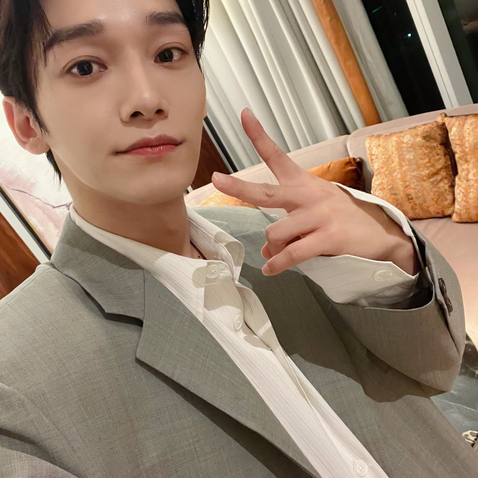 Behind-the-scenes cut of Chen (EXO)