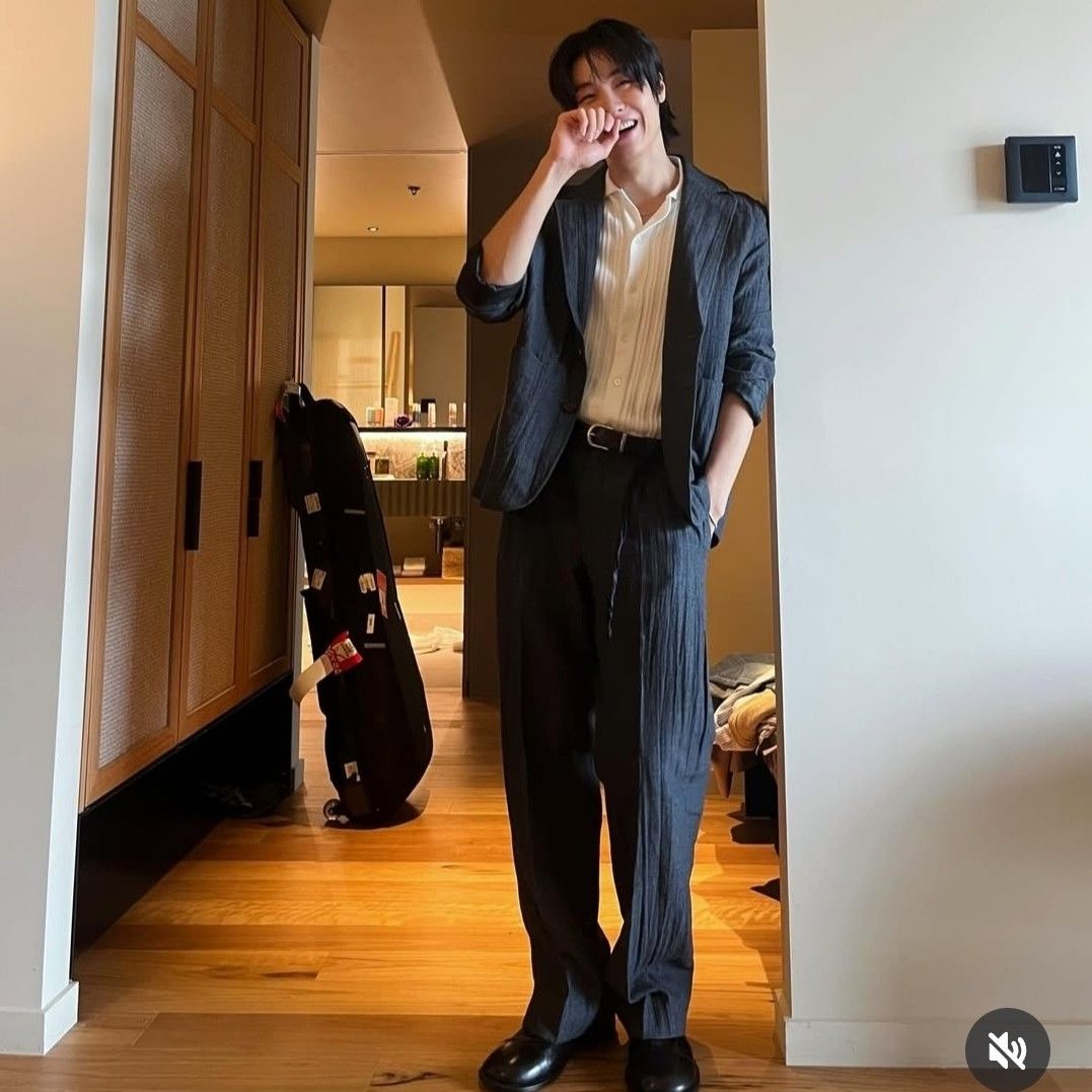 Latest photo of Lee Seunghyup (N.Flying)