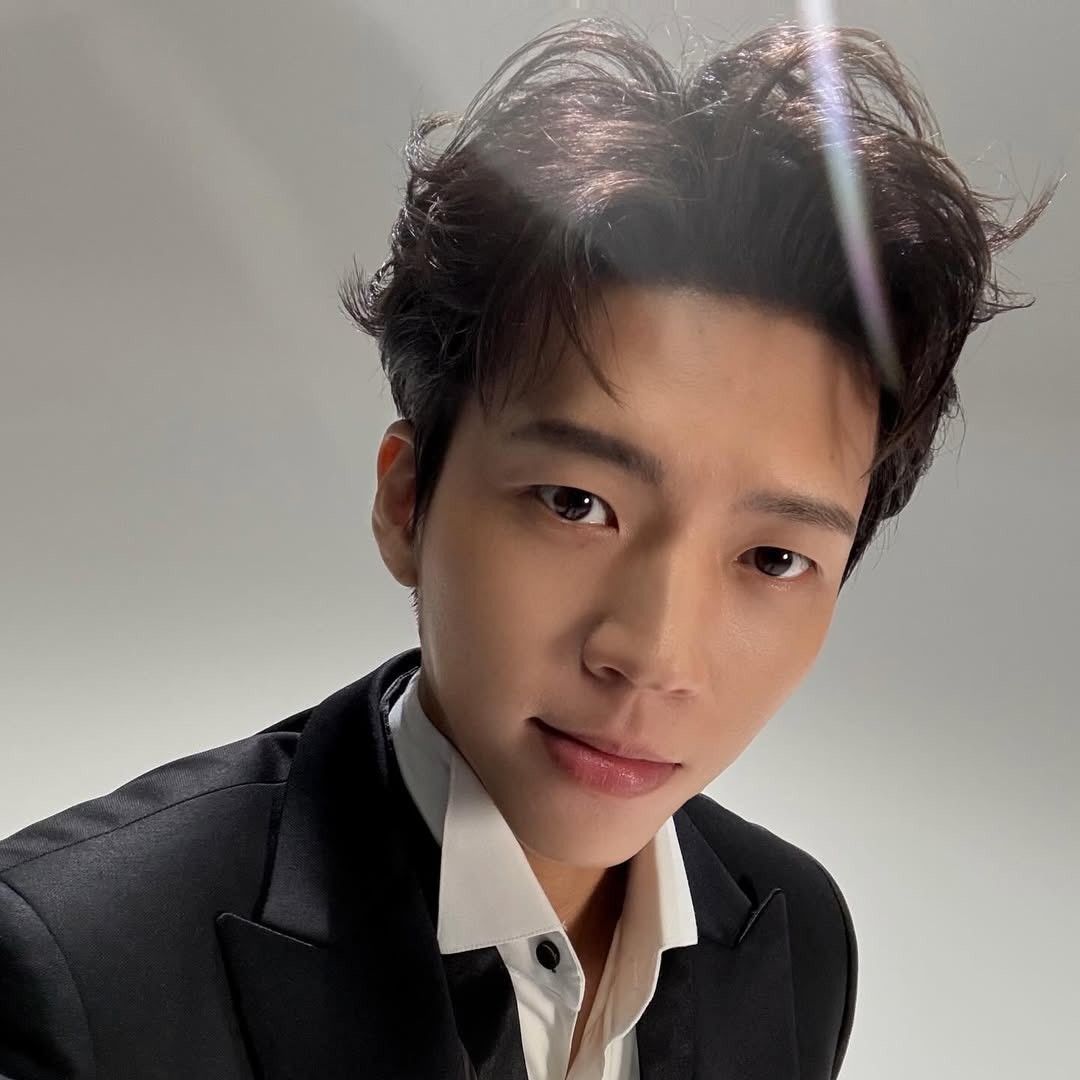 A moment captured by Woohyun (INFINITE)'s fan