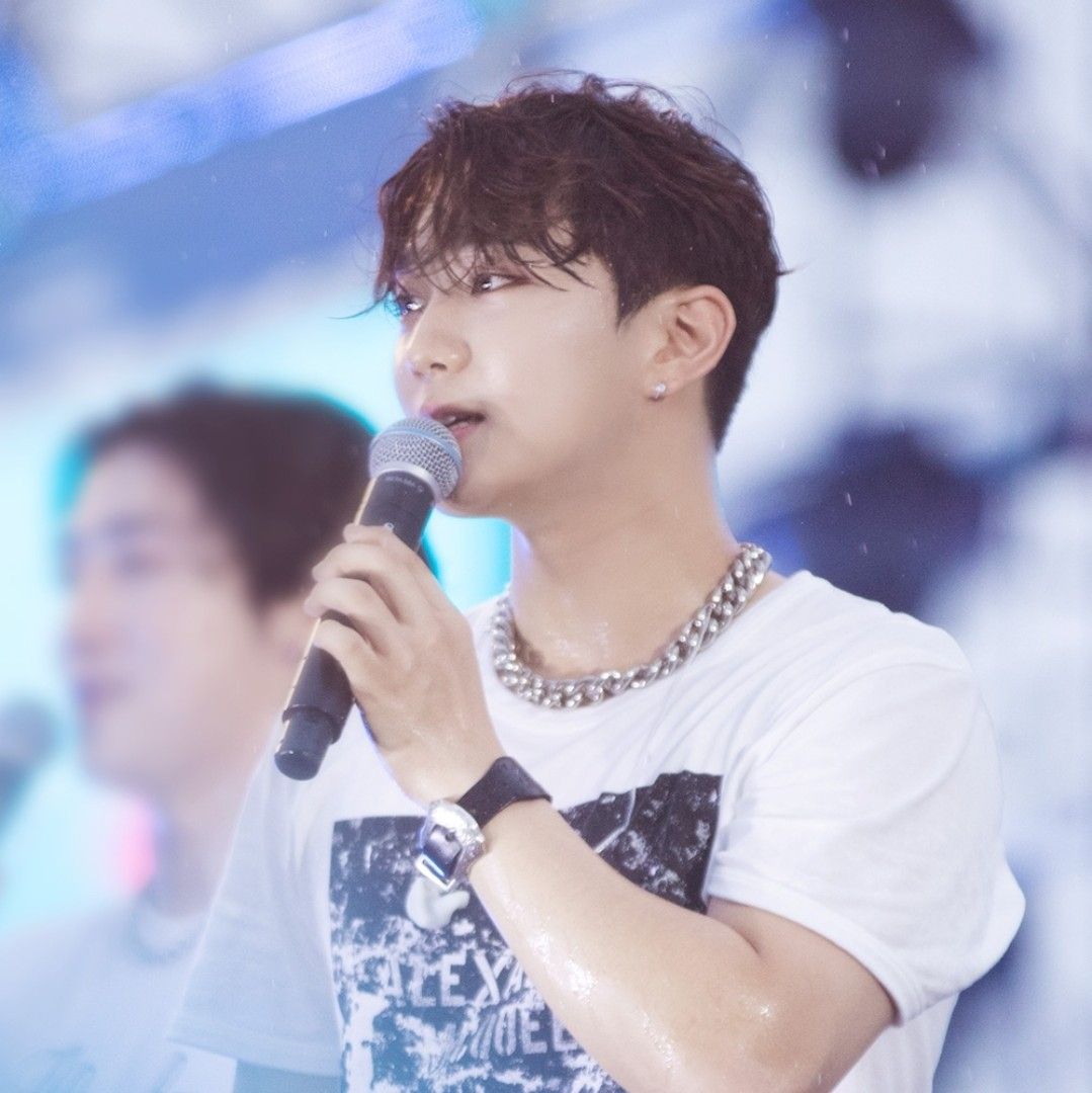 Recent activity shot of Hong Joochan (GoldenChild)