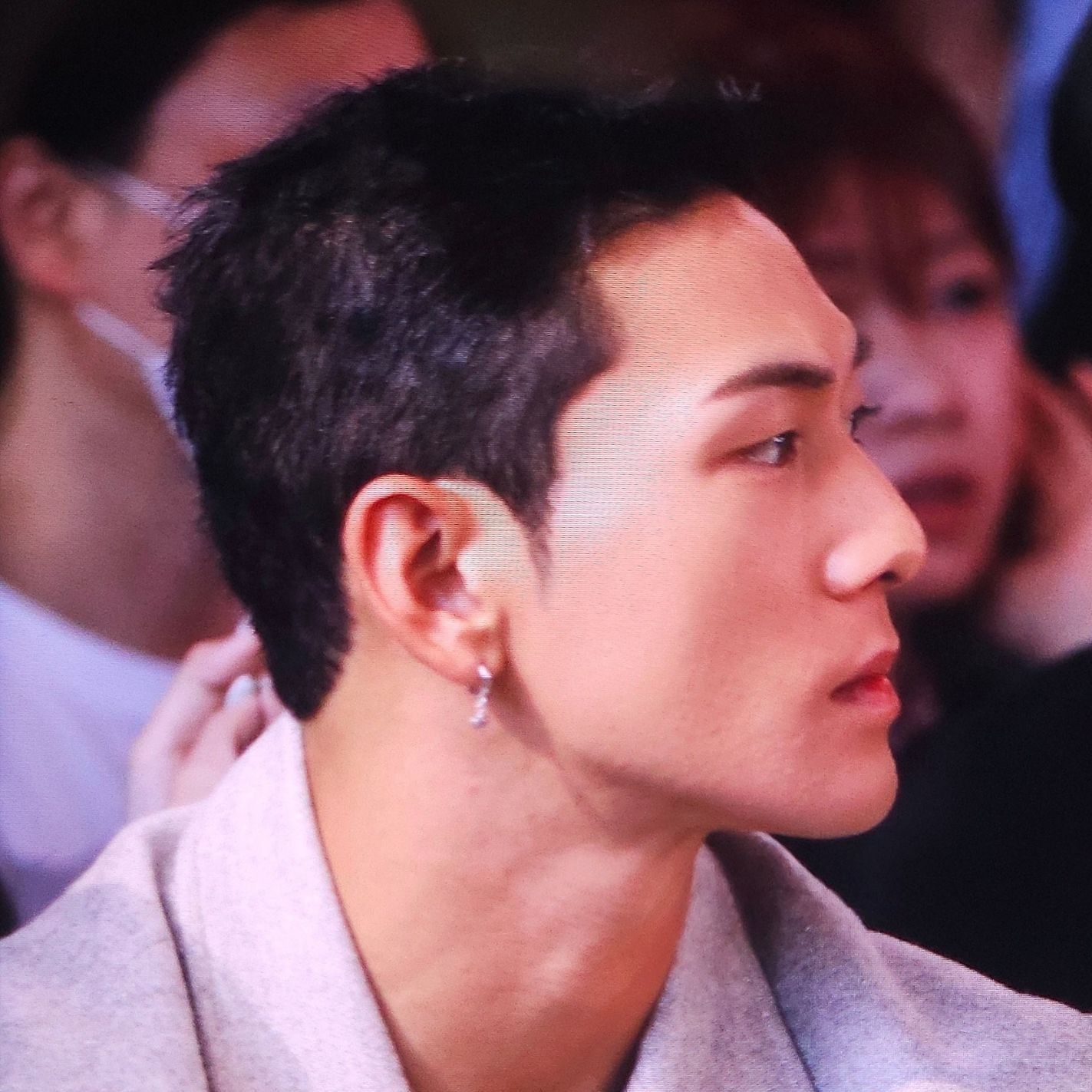 백호의 비하인드 컷