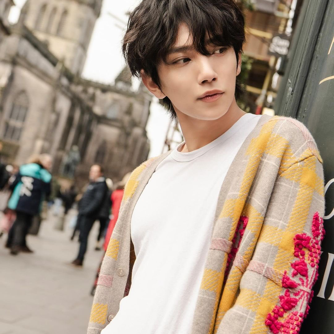 Latest photo of Joshua (SEVENTEEN)