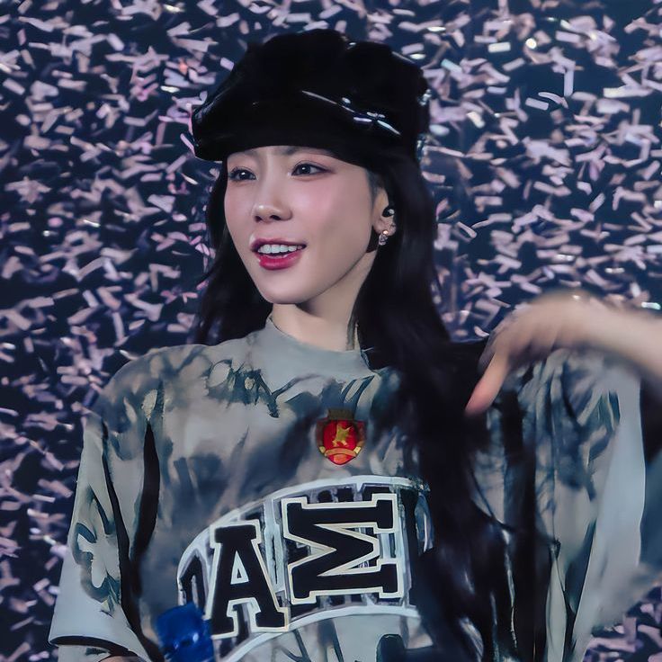 Latest photo of Taeyeon (Girls' Generation)