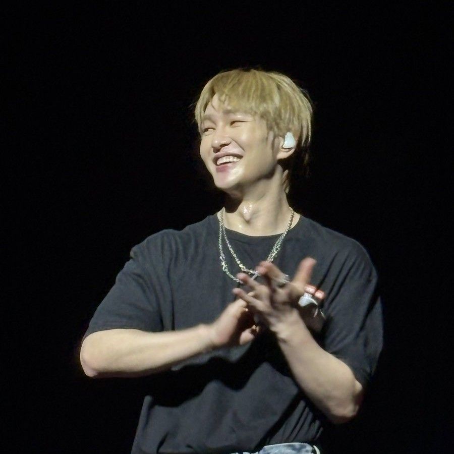 Behind-the-scenes cut of Onew (SHINee)
