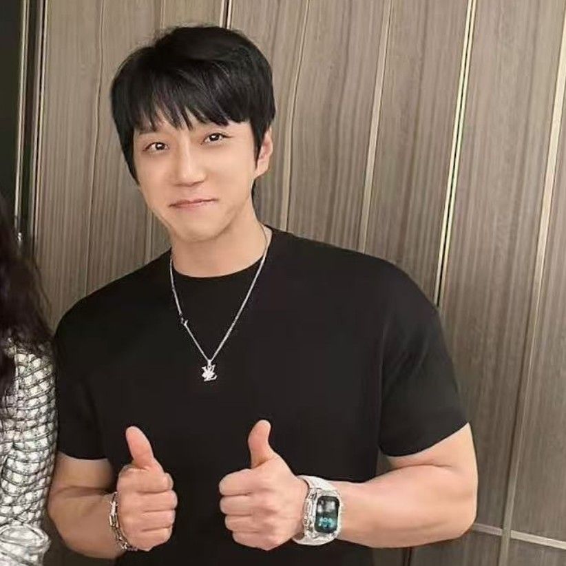 A moment captured by Hwang Chiyeol's fan