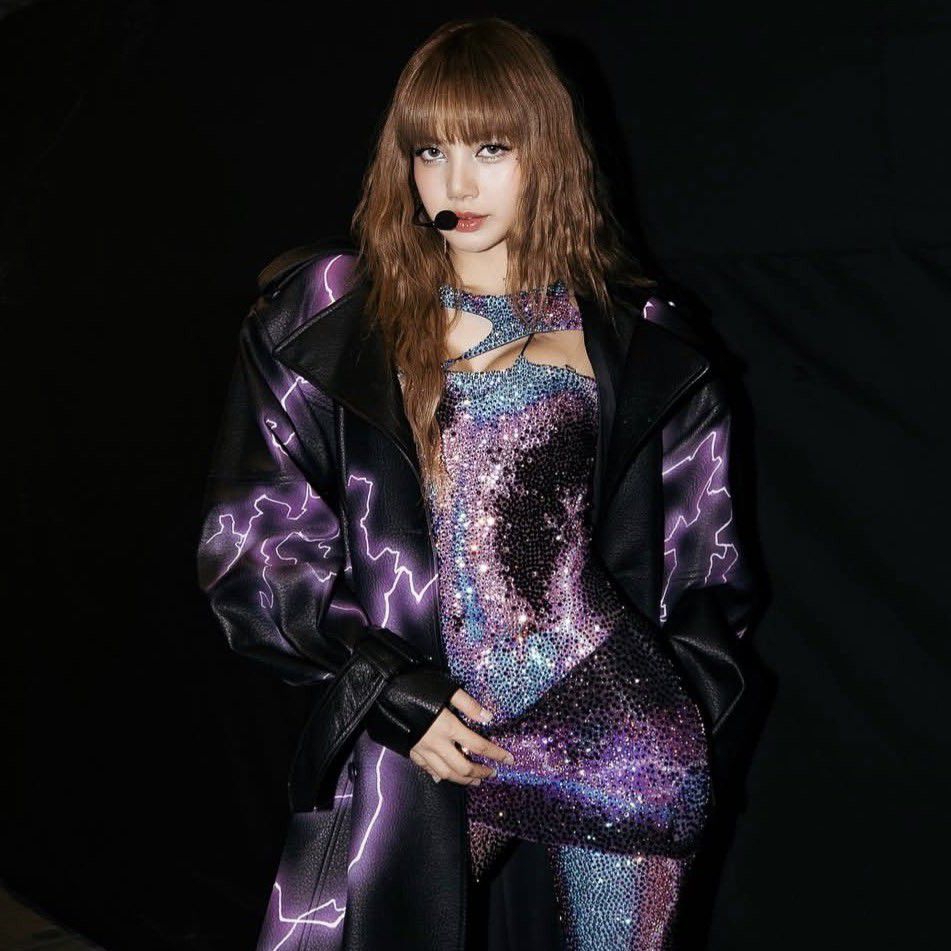 리사 (BLACKPINK)의 비하인드 컷