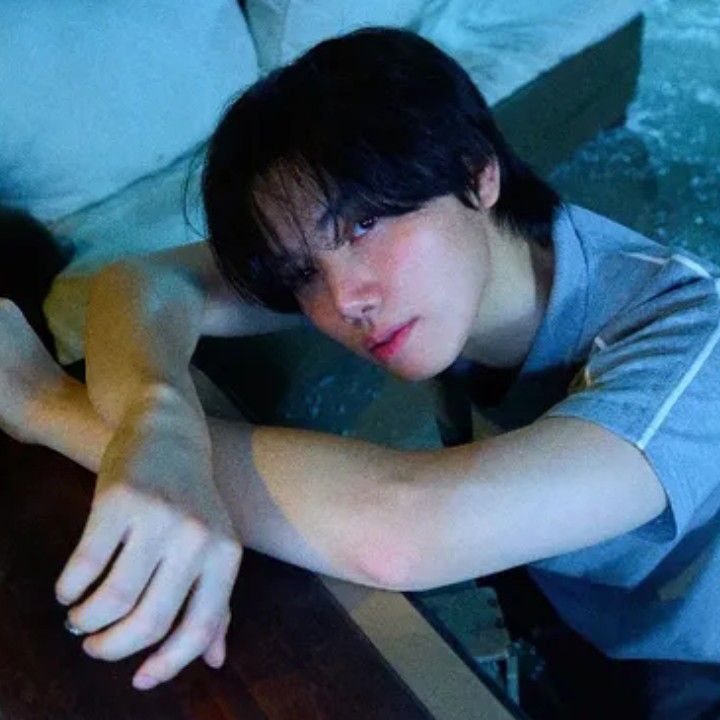 ミニ (CRAVITY)の最新写真