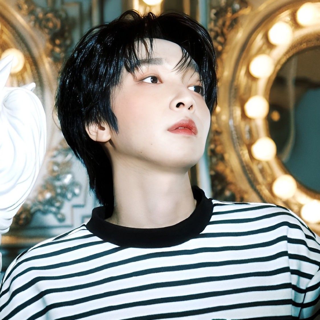 Recent activity shot of Jeong Sewoon