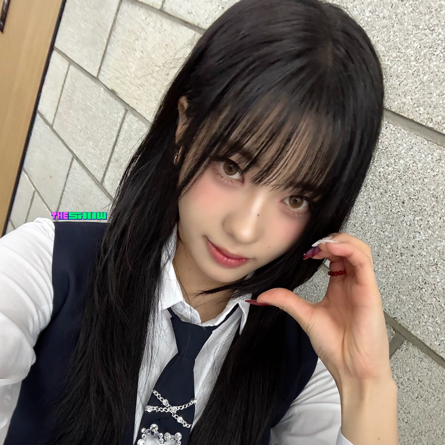 Behind-the-scenes cut of Koko (izna)