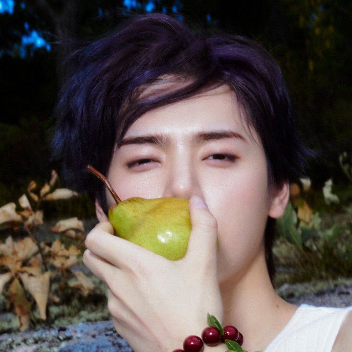 Behind-the-scenes cut of Minhee (CRAVITY)