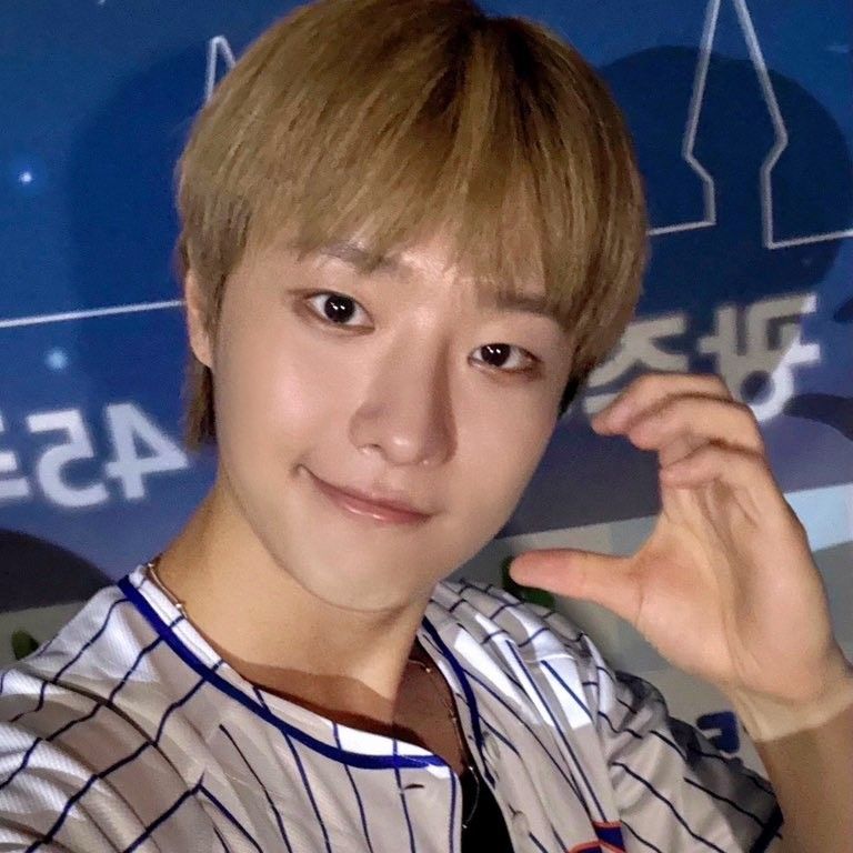 Behind-the-scenes cut of WOODZ