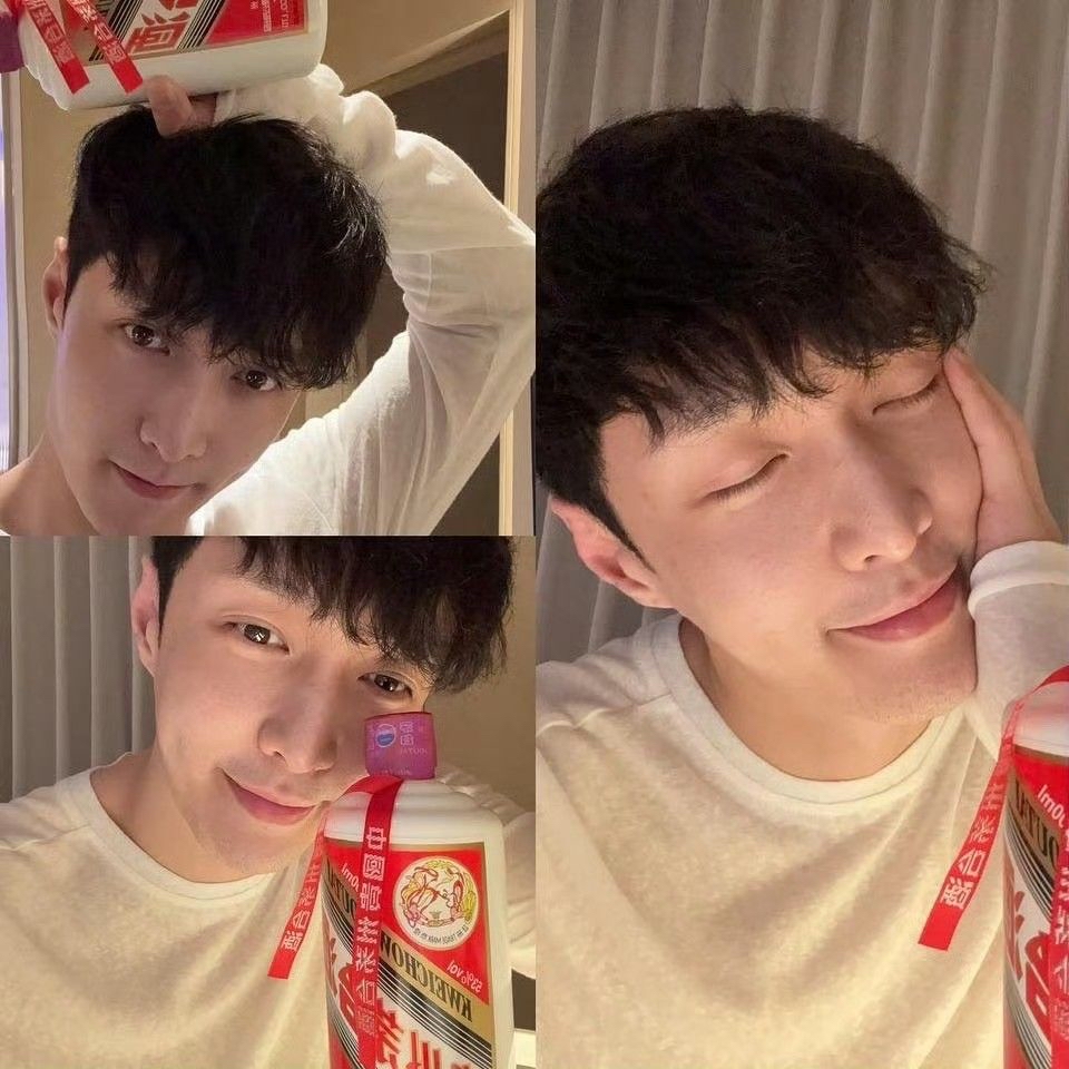 A moment captured by Lay (EXO)'s fan