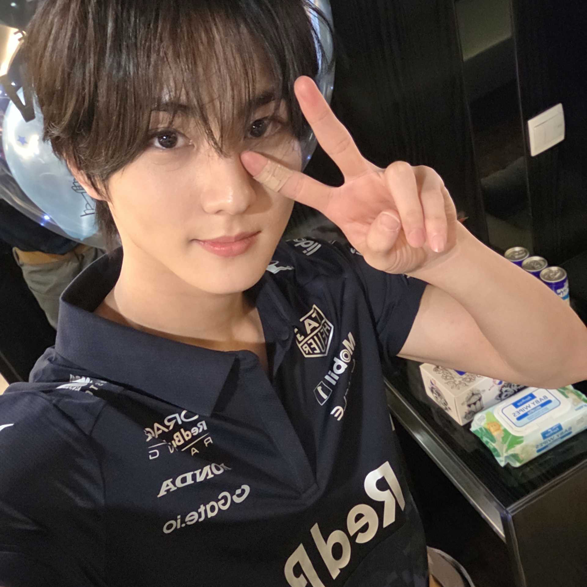 Latest photo of Jungwon (ENHYPEN)
