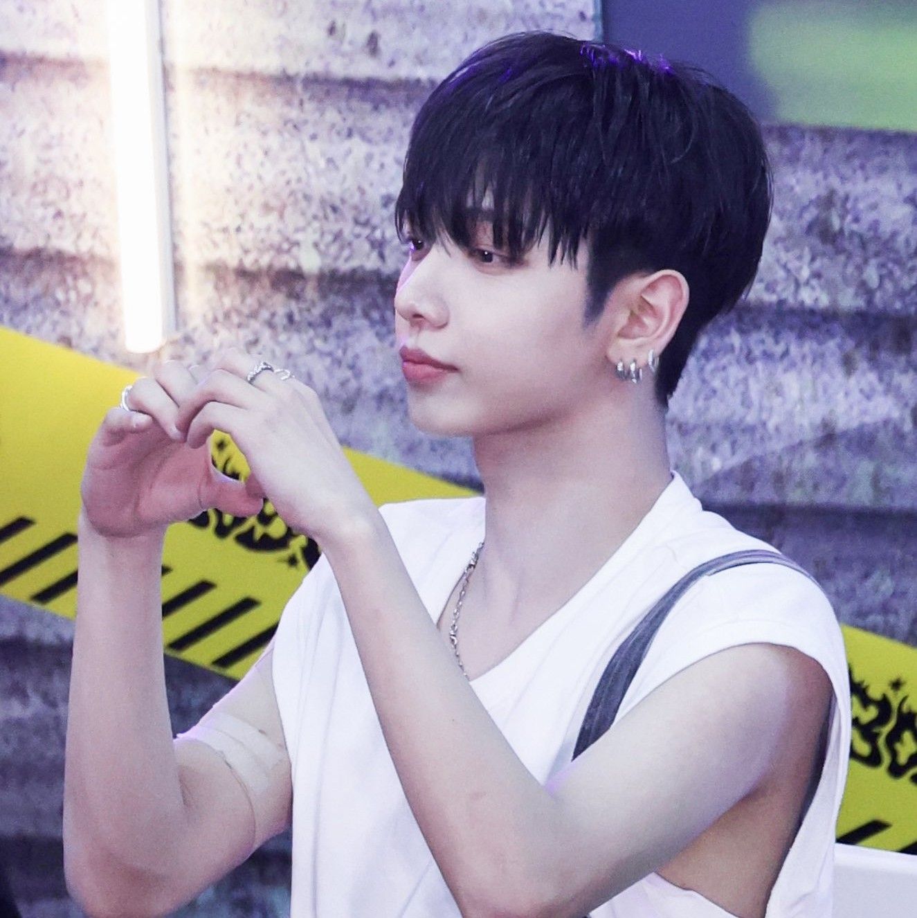 Behind-the-scenes cut of Myeong Jaehyun (BOYNEXTDOOR)