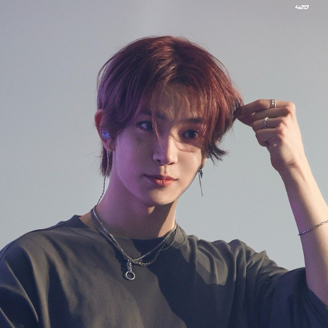 Latest photo of Heeseung (ENHYPEN)