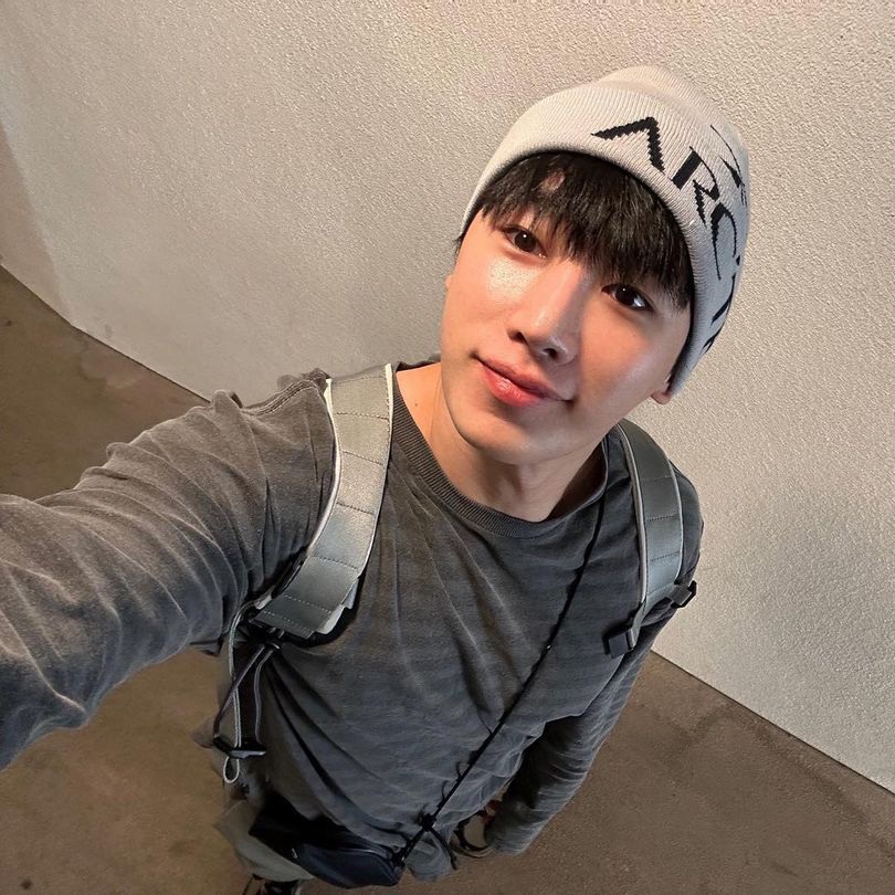 A moment captured by Wonho's fan