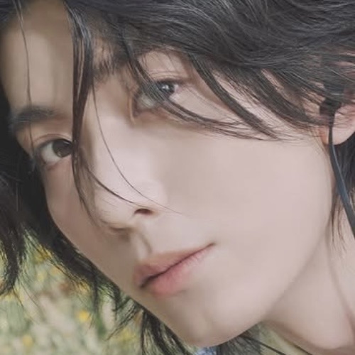 Latest photo of Hwiyoung (SF9)