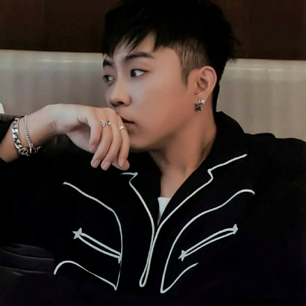 Latest photo of Eun Jiwon (SECHSKIES)