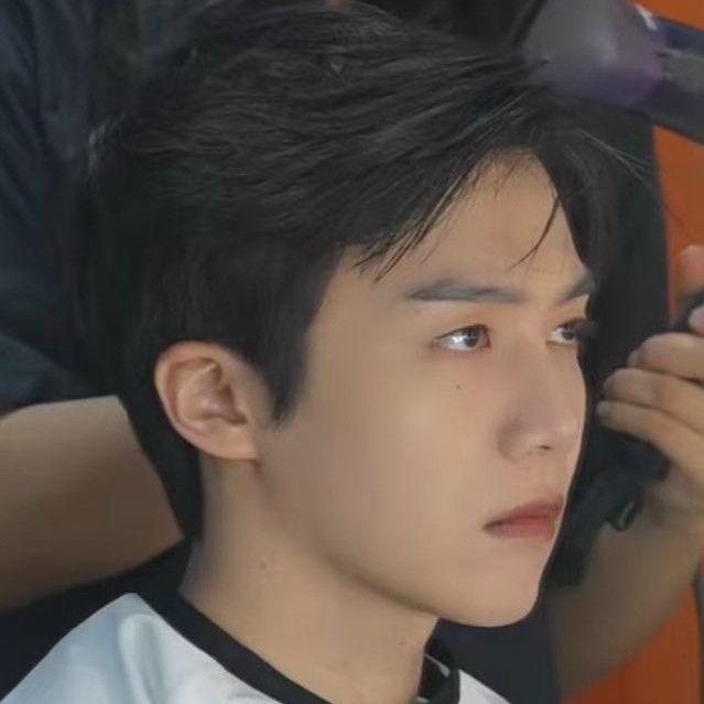 진호 (펜타곤)의 최신 사진