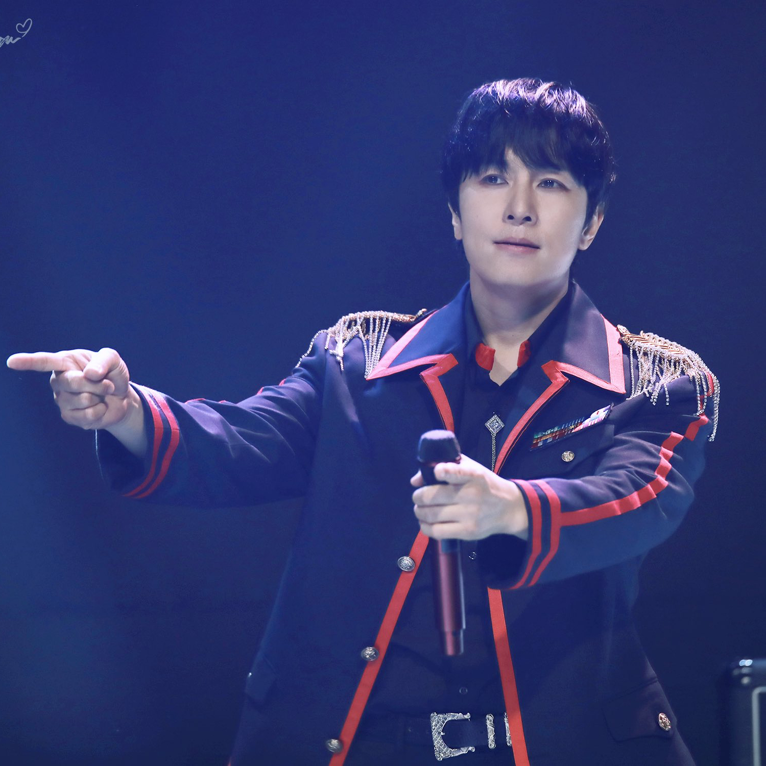 Behind-the-scenes cut of Kim Dongwan (SHINHWA)