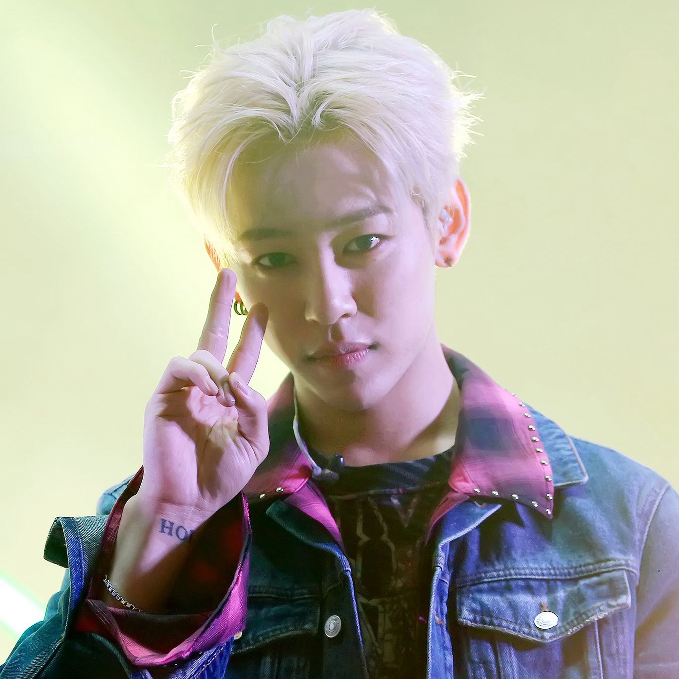 Behind-the-scenes cut of Daehyun (B.A.P)