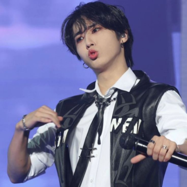 Latest photo of HAN (Stray Kids)