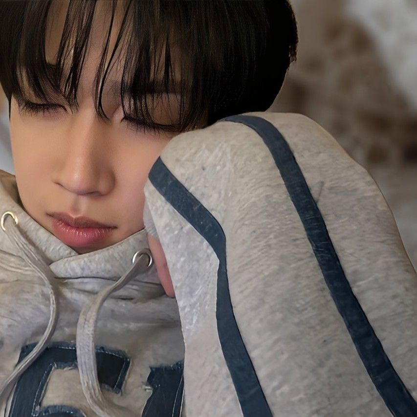 Latest photo of Wooseok (PENTAGON)