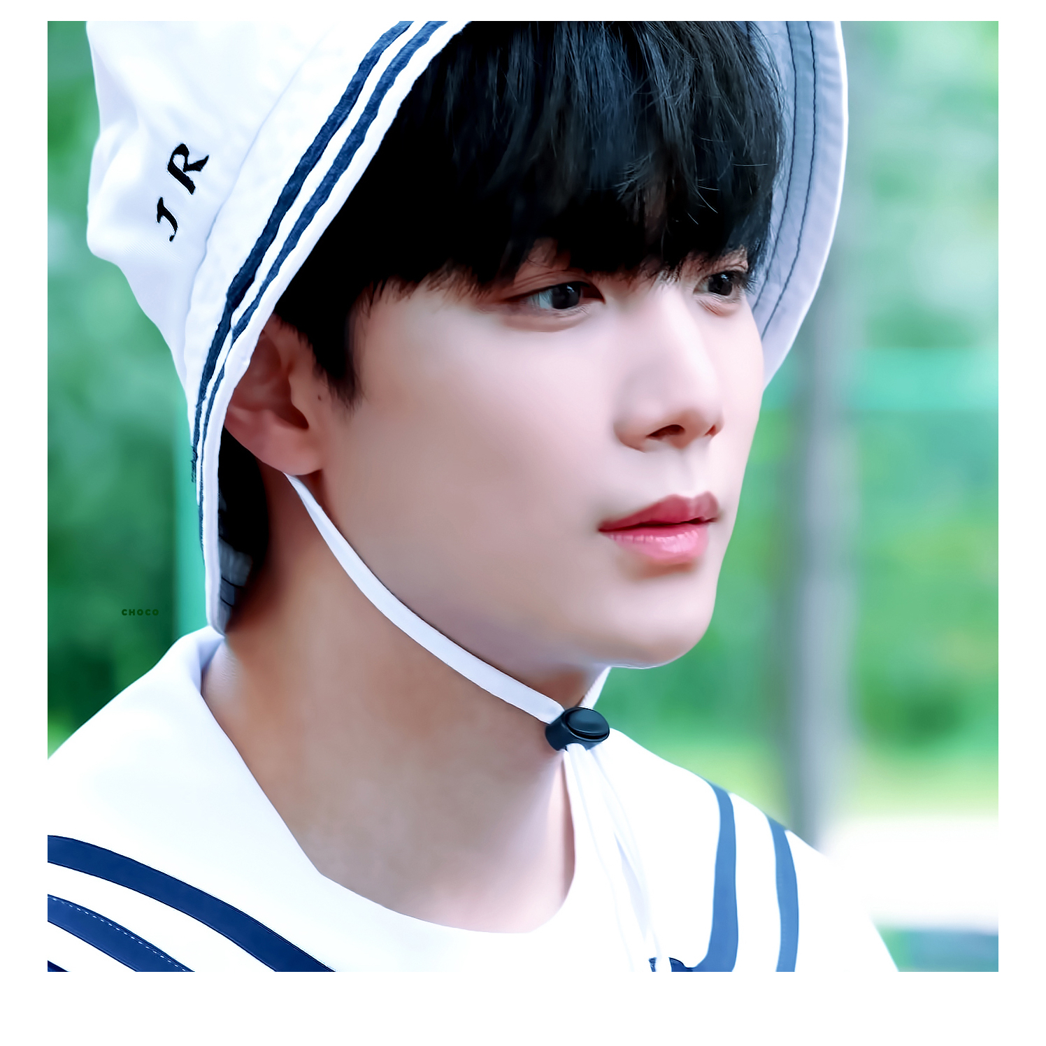 Behind-the-scenes cut of Kim Jonghyeon