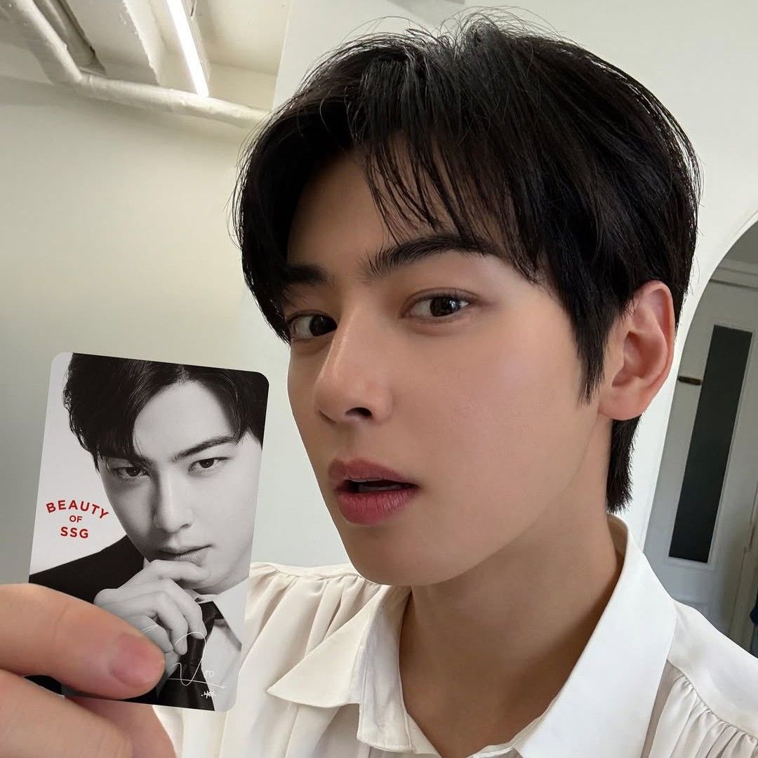 Recent activity shot of Eunwoo (ASTRO)