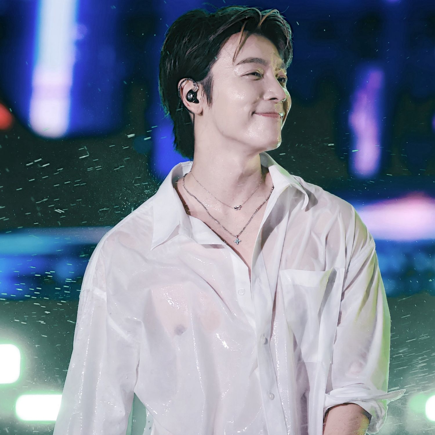 Latest photo of Donghae (Super Junior)
