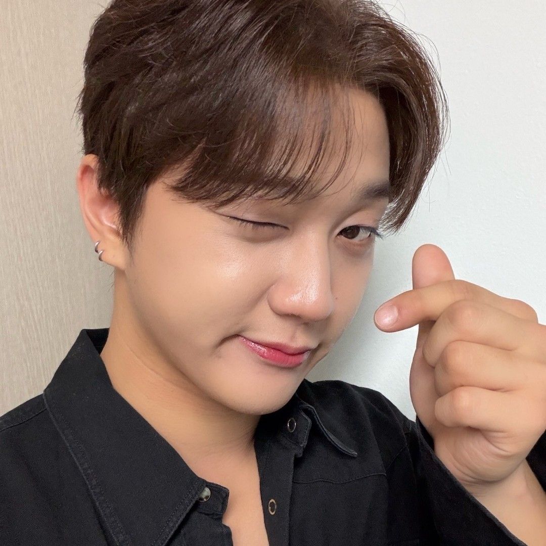 Behind-the-scenes cut of Hong Joochan (GoldenChild)