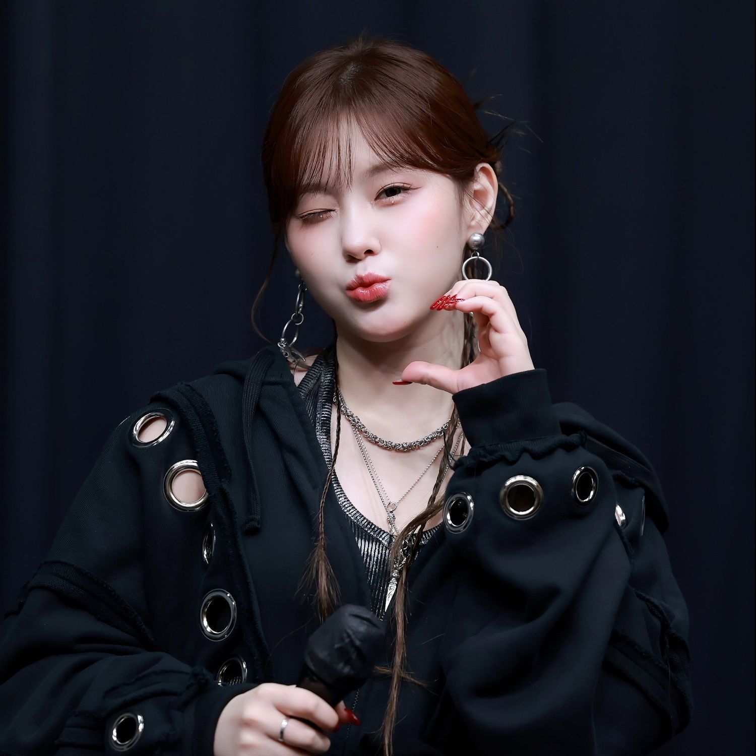 Recent activity shot of Kim Chaehyun (Kep1er)