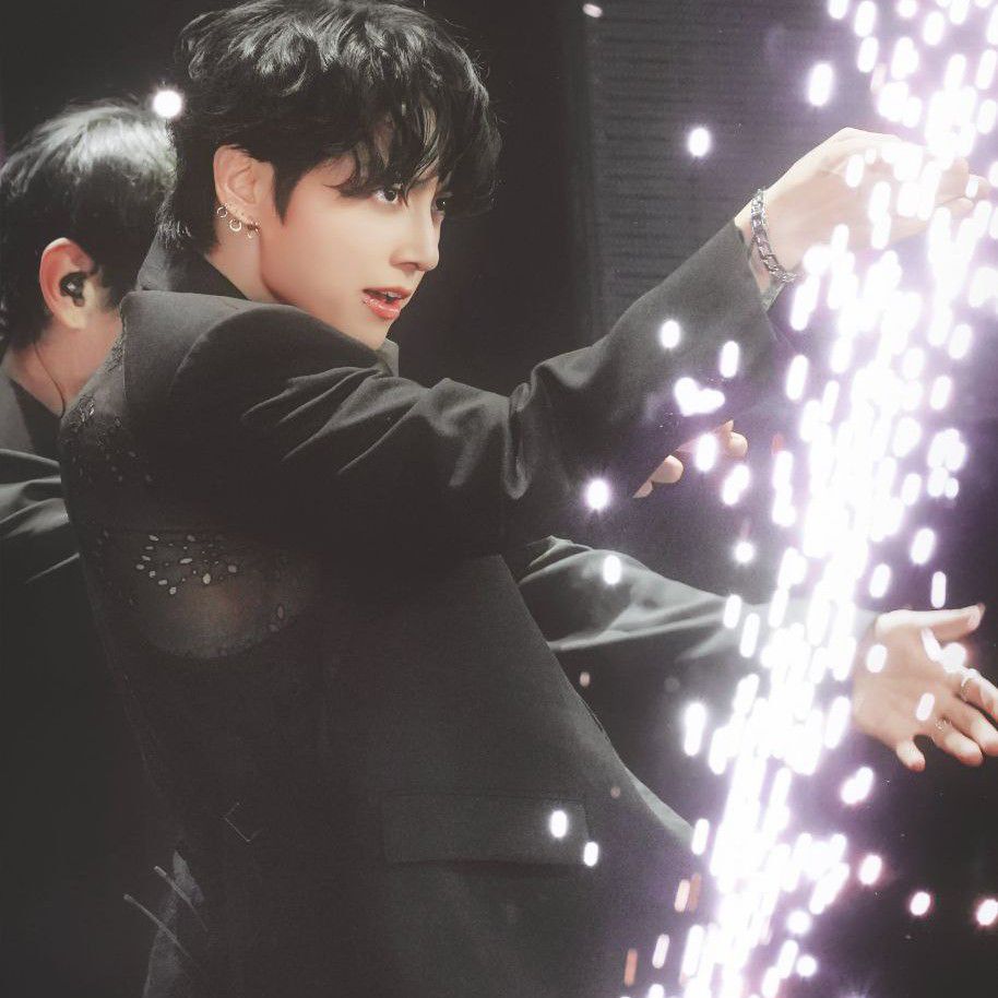 A moment captured by Jungkook (BTS)'s fan