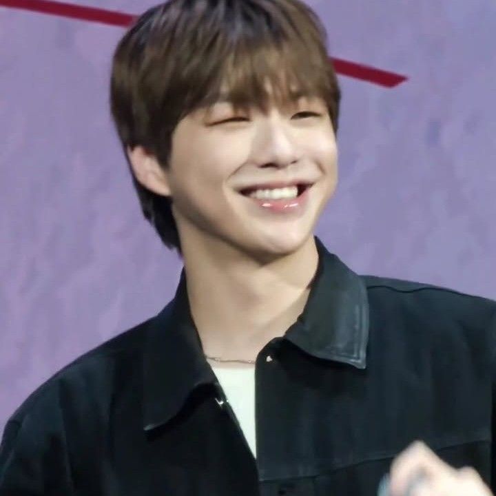 Foto aktivitas terbaru Kang Daniel