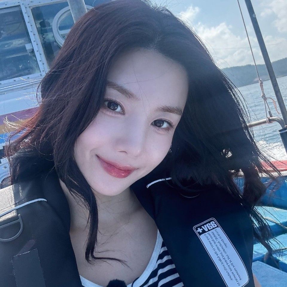 Recent activity shot of Kwon Eunbi